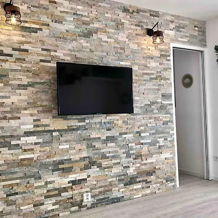 Grand 30 M² Centre Ville, Refait A Neuf Pour Vous ! Climatise * La Grande-Motte