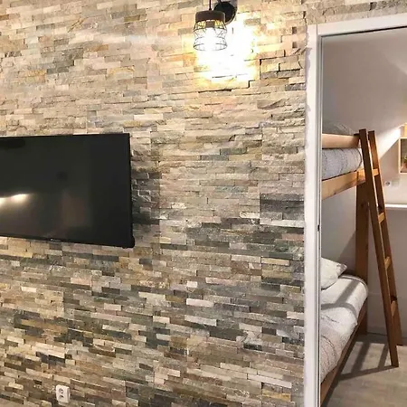 Grand 30 M² Centre Ville, Refait A Neuf Pour Vous ! Climatise *