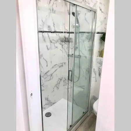 Grand 30 M² Centre Ville, Refait A Neuf Pour Vous ! Climatise * La Grande-Motte