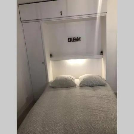 Apartment Grand 30 M² Centre Ville, Refait A Neuf Pour Vous ! Climatise La Grande-Motte