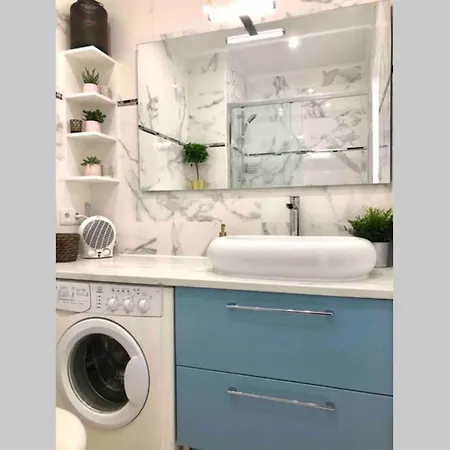Grand 30 M² Centre Ville, Refait A Neuf Pour Vous ! Climatise La Grande-Motte